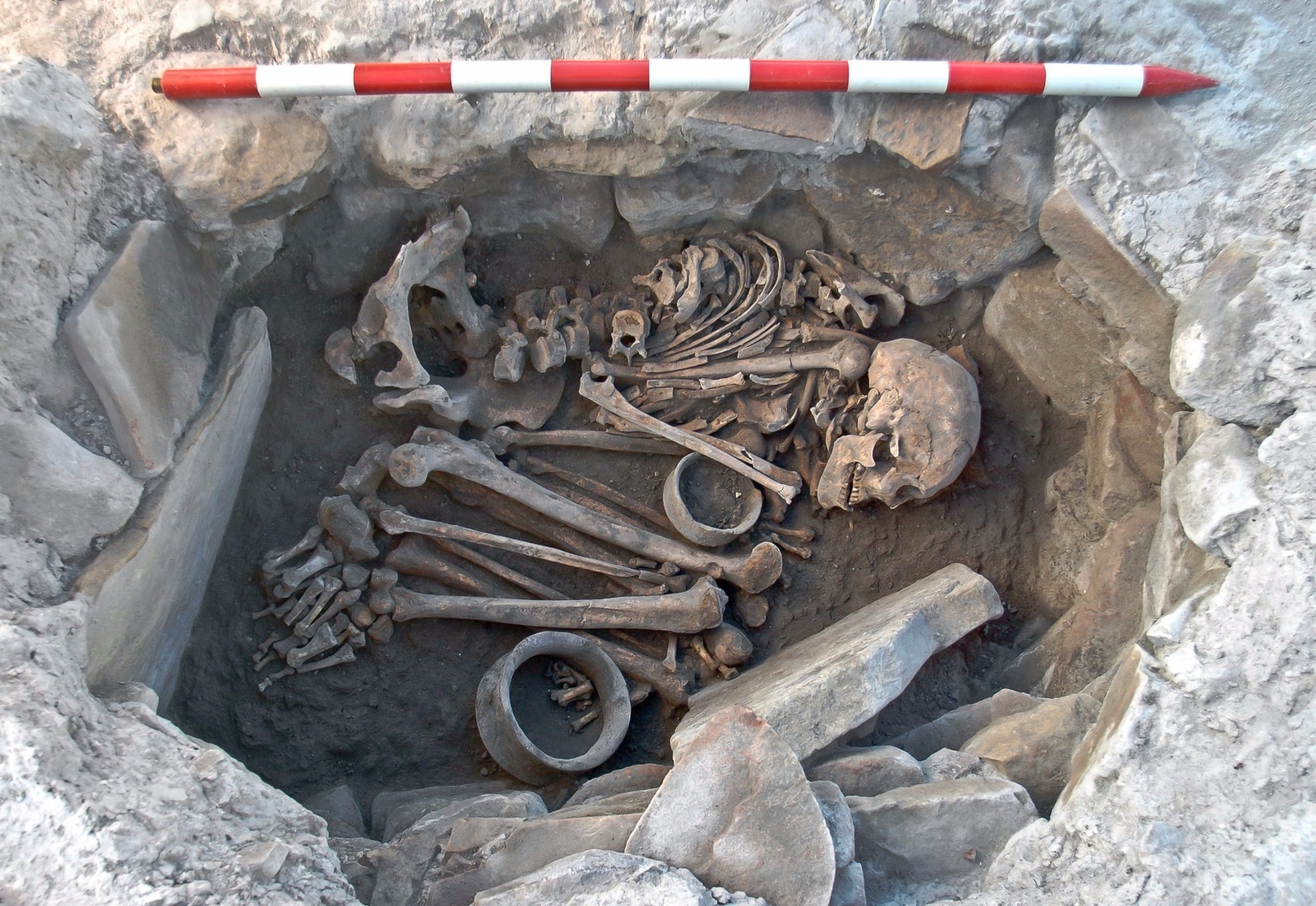 5 ExcavaciÃ³n (Tumba II Milenio BC) 2008